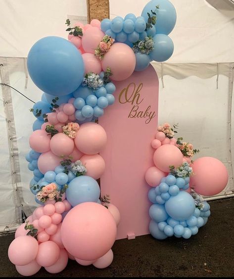 Arch Backdrop Panels With Balloons, Boy Or Girl Decoracion, Blue And Pink Balloon Garland, Pink And Blue Balloon Garland, Balloon Arch Gender Reveal, Gender Reveal Outfit For Guest, Aqiqah Decoration, Gender Reveal Balloon Arch, Blue And Pink Gender Reveal