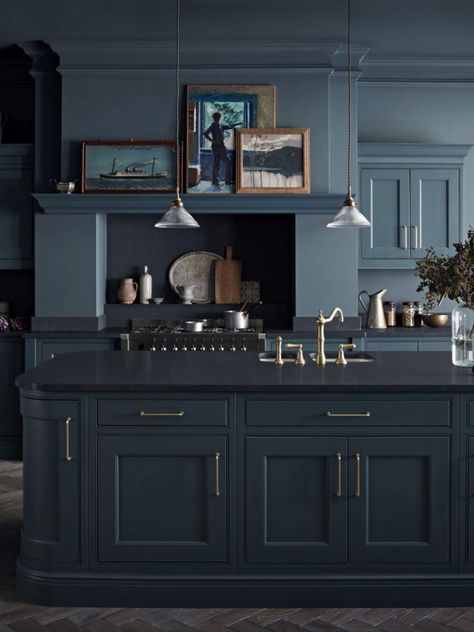 Dark Kitchen Island, Dark Blue Kitchen Cabinets, Kitchen Cupboard Colours, Georgian Kitchen, Dark Blue Kitchens, Blue Kitchen Walls, Kitchen Ranges, Grey Kitchen Walls, Grey Blue Kitchen