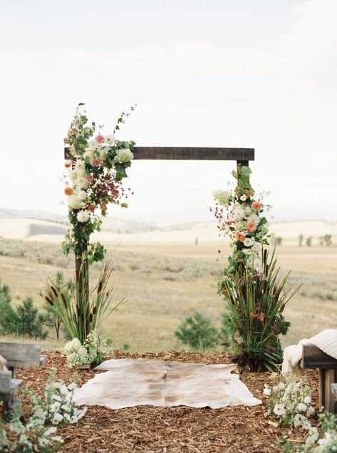 25 Old-Fashioned Country Wedding Ideas Wedding Ceremony Ideas, Rustic Wedding Inspiration, Countryside Wedding, Country Wedding Dresses, Fall Wedding Decorations, Rustic Country Wedding, Western Wedding, Marriage Ceremony, Ranch Wedding