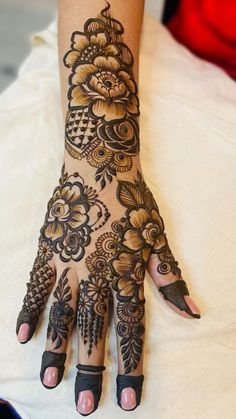 #design Khafif Mehndi Design, Mehndi Designs For Kids, Very Simple Mehndi Designs, Mehndi Design Pictures, Simple Mehndi Designs Fingers, Pretty Henna Designs, Full Mehndi Designs, Stylish Mehndi Designs, Latest Simple Mehndi Designs