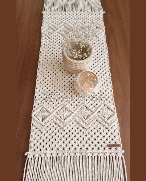 Macrame Runner, Free Macrame Patterns, Macrame Table Runner, Macrame Knots Pattern, Table Runner Pattern, Macrame Patterns Tutorials, Macrame Ideas, Macrame Decor, Diy Crafts Hacks