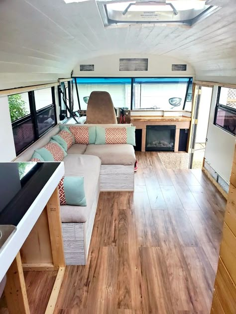 School Bus Into Camper, School Bus Camper For Family, Remodeled School Bus Interiors, Skoolie Living Room, Bus Life Interior, Short Bus Conversion Ideas, Schoolbus Homes, Schoolie Conversion, Bus Renovation