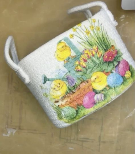 Napkin Art Cotton Rope Basket for Spring | Miss Tracy Creates Decoupage Baskets Ideas, Diy Decoupage Plates, Decoupage Techniques, Yarn Baskets, Napkin Art, Diy Mod Podge, Diy Decoupage, Decoupage Plates, Decoupage Jars