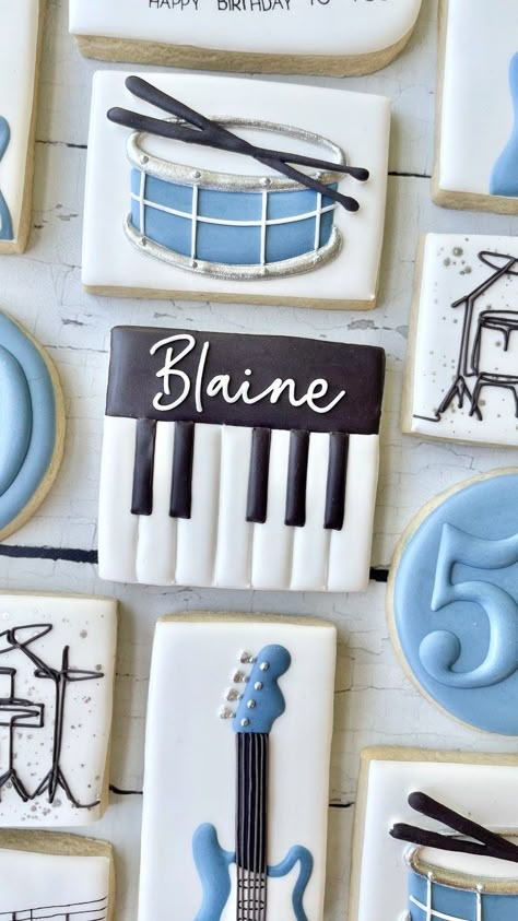 Drum Cookies Decorated, Band Cookies Decorated, Music Cookies Decorated, Drum Cookies, Music Themed Cookies, Drum Birthday, Iced Christmas Cookies, Music Cookies, Cookie Toppings