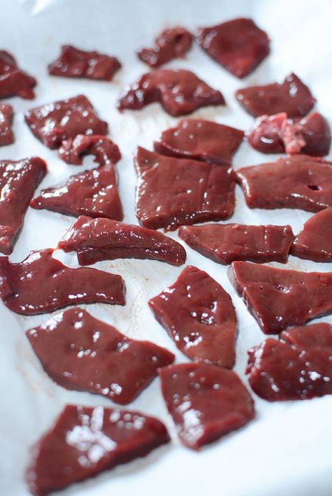 Beef Liver Dog Treats Recipe, Dehydrator Dog Treats, Dog Treat Recipes Easy, Beef Liver Dog Treats, Dog Treats Homemade Pumpkin, Dog Training Treats Recipe, Liver Dog Treats, Homemade Dog Cookies, Dog Cake Recipes