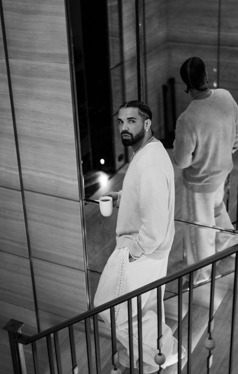 Champagne Papi, Drake Clothing, Chica Chola, Drake Photos, Drake Ovo, Drake Drizzy, Drake (lyrics), Drake Graham, Aubrey Drake