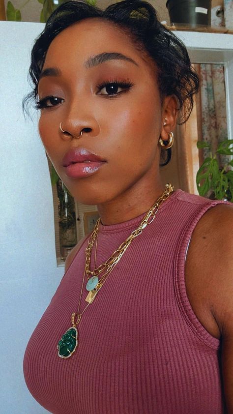 Gold Nose Ring Black Women, Gold Septum And Nose Ring, Nose Ring Hoop Gold Black Women, Black Women Septum Piercing, Gold Nose Piercing Black Women, Hoop Nose Ring On Black Women, Gold Septum Piercing On Black Women, Nose Ring And Septum, Septum Piercing On Black Women