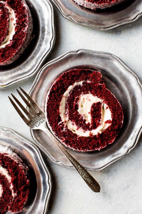 Red Velvet Cake Roll, Velvet Desserts, Red Velvet Desserts, Red Velvet Cake Recipe, Velvet Cake Recipes, Cake Roll Recipes, Sally's Baking, Warm Cake, Roll Recipe