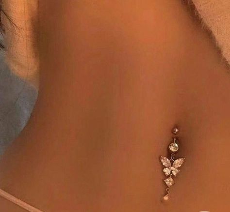 Belly Piercings Ideas, Healed Belly Button Piercing, Belly Peicerings, Back Percinings, Belly Percinings, Bellybuttonpiercing Aesthetic, Pretty Belly Button Piercings, Cute Belly Piercings, Piercing Pain Level