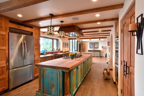 27 Southwest Kitchen Designs and Ideas Southwestern Kitchen Cabinets, Southwestern Kitchens, Southwest Kitchen Ideas, Southwestern Kitchen Ideas, Southwestern Style Kitchen, Southwestern Kitchen, Southwest Kitchen, Condo Kitchen Remodel, Cheap Kitchen Remodel