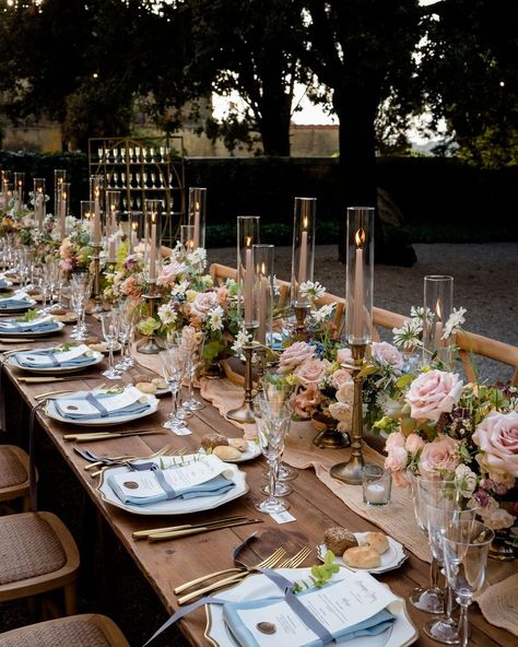 Chiara Sernesi Luxury Weddings’s Instagram photo: “The dreamiest table setting. Wood and nature can play such a beautiful role in your wedding day A&DJ wedding Planning & Design…” Woodstock Wedding, Dj Wedding, Long Dining Table, Candle Table, Luxury Weddings, Wooden Wedding, Wooden Dining Tables, Italian Wedding, Wedding Florals