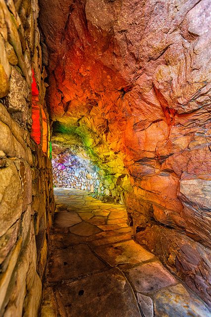 Rainbow Hall      This comes to you from Rock City Gardens atop Lookout Mountain, where you can see into seven states. This passage is called Rainbow Hall where they put differently colored gels into the windows / St. Elmo, Chattanooga, TN, USA Rock City Gardens, City Gardens, Beauty Dish, Tennessee Travel, Lookout Mountain, Georgia Travel, Tennessee Vacation, Rock City, Sopot