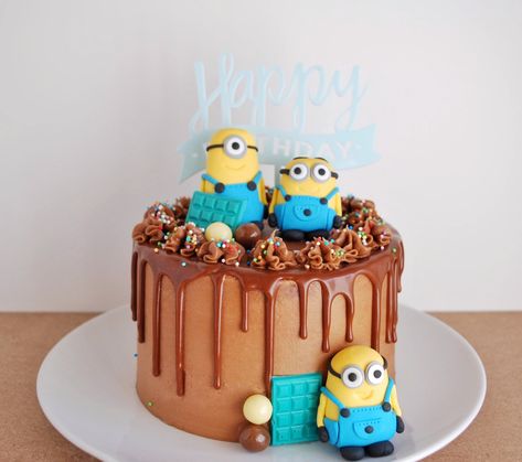 Minion Drip Cake, Drip Cake, Drip Cakes, Minion, Birthday Cake, Cake, Birthday, Quick Saves, Minions