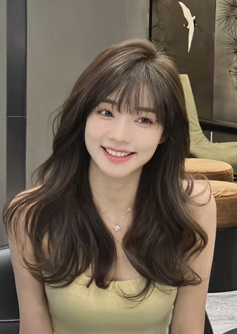 Permed Bangs, Blowout Hair With Bangs, Medium Wavy Hair With Bangs, Blowout With Bangs, Korean Curls, Korean Wavy Hair, Kpop Hairstyles, Light Bangs, Digital Perm