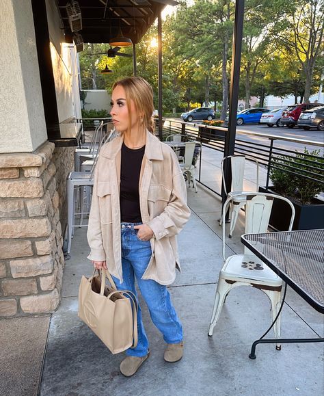 Simple fall outfit ideas, Birkenstock outfit, neutral fall outfit, cream telfar Cream Telfar Bag Outfit, Telfar Cream, Outfit Cream, Neutral Fall Outfits, Birkenstock Outfit, Dream Bags, Simple Fall Outfits, Handbag Outfit, Fall Outfit Ideas