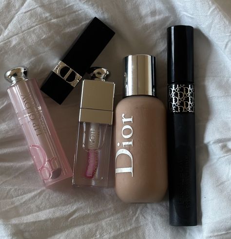 Mahogany Aesthetic, Dior Lip Glow Mahogany, Dior Lip Oil Mahogany Aesthetic, Dior Lip Oil Rosewood Aesthetic, Dior Lip Oil Clear Aesthetic, Aesthetic Dior Lip Oil, Dior Lip Glow Aesthetic, Dior Makeup Aesthetic, Mascara Dior