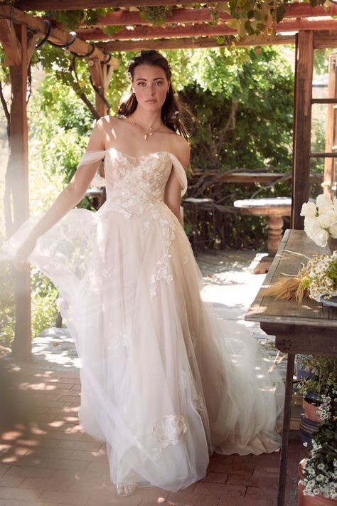 Off the shoulder romantic wedding dress  #weddings #weddingdresses #dreamdress #bridetobe #bride #weddingideas Watters Bridal, How To Dress For A Wedding, White Wedding Dress, Ball Gown Skirt, Wedding Boho, White Gowns, Tulle Wedding, Tulle Wedding Dress, A-line Wedding Dress