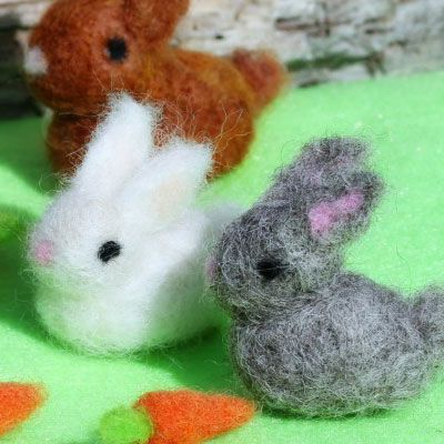 Needle Felted Rabbit Tutorial, Easter Felting Ideas, Needle Felt Rabbit, Needle Felted Bunnies, Needle Felted Easter Ideas, Spring Needle Felting Ideas, Easter Needle Felting Ideas, Needle Felted Rabbit, Easy Needle Felting Projects