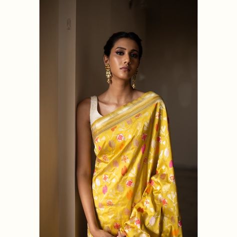 Black Indian Outfit, Indian Academia, Sarees Banarasi, Collection Displays, Dresses Traditional, Party Sarees, Saree For Women, Yellow Saree, Indian Dresses Traditional