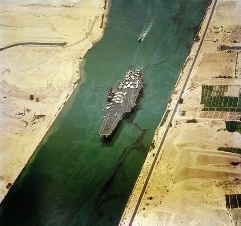 USS Forrestal CV-59 After 108 Straight Days At-sea in 1988 Uss Forrestal, Suez Canal, Navy Girlfriend, Us Military Aircraft, Navy Aircraft Carrier, Military Girlfriend, Army Wives, Capital Ship, Aircraft Carriers