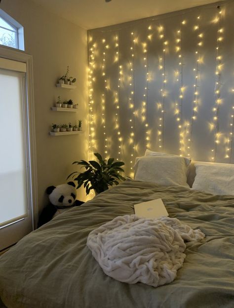 Bedroom Decor Lights, Luxury Room Bedroom, Room Upgrade, Redecorate Bedroom, Pretty Room, Cozy Room Decor, Dreamy Room, Room Design Bedroom, Room Makeover Bedroom