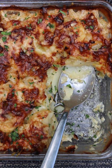 The Best Potato & Leek Casserole - Eat the Bite Leek Potato Recipes, Potato And Leek Gratin, Potato Leek Recipes, Leek And Potato Recipes, Potatoes And Leeks, Beef Rib Roast, Leek Potato, Leek Recipes, Work Dinner