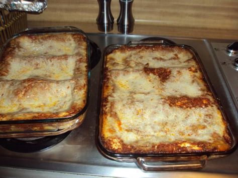 Buddy Valastro's Grandma Maddalena's Sausage Lasagna Sausage Lasagna Recipe, Cake Boss Recipes, Italian Sausage Lasagna, Buddy Valastro, Sausage Lasagna, Hot Italian Sausage, Italian Heritage, Cake Boss, Lasagna Recipe