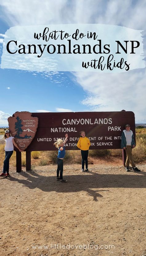 What to do in Canyonlands National Park with kids. National Parks With Kids, Canyonlands National Park, Moab Utah, Utah National Parks, All The Best, Theme Park, Fun Activities, Family Travel, Travel Blog