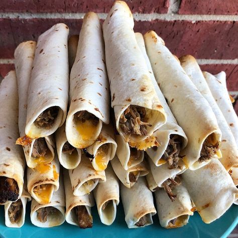 Shredded Beef Taquitos Recipe, Shredded Beef Taquitos, Steak Taquitos, Beef Taquitos, Taquitos Beef, Taquitos Recipe, Recipes With Flour Tortillas, Glass Pan, Beef Roast