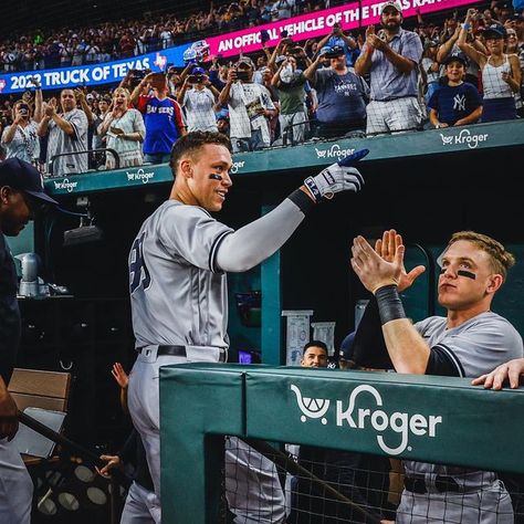 New York Yankees Wallpaper, Yankees Wallpaper, Yankees Baby, Gleyber Torres, Mlb Wallpaper, Damn Yankees, Baseball Guys, Aaron Judge, New York Yankees Baseball