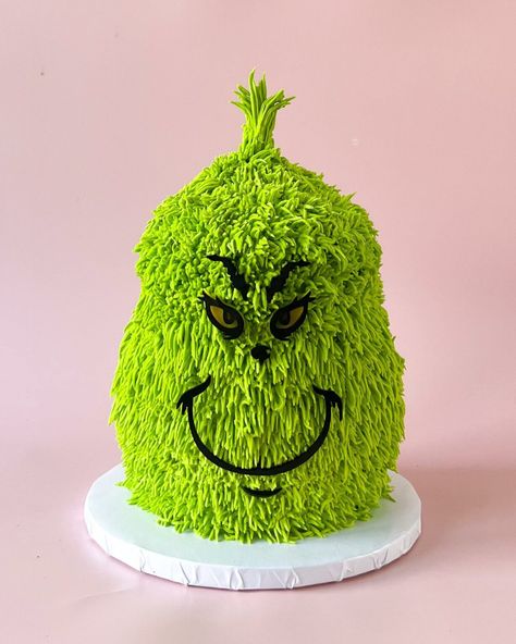 Grinch 1st Birthday Smash Cake, Grinch Birthday Cakes, Grinch Smash Cake Ideas, Grinch Birthday Party Cake, Grinch Birthday Party Ideas, Grinch First Birthday Party, Grinch Cake Ideas, Grinch Birthday Cake, Grinch Birthday Party