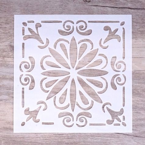 Flower Stencil - Decore template - DIY Scrapbooking - wall stencil. Size: 15 x15 cm Material: 0.3mm Plastic It will help you create perfect ornaments. The material we use is specifically selected to be sturdy whilst also being flexible. The material is also reusable and cleanable meaning if it's looked after it may be used again and again. Stencils ideal for home decor and shabby chic furniture. Excellent quality material thick for many years of use. Clean with warm water and leave flat to dry. Creative Wall Design, Sunflower Stencil, Wall Stencils Diy, Stencil Patterns Templates, Word Stencils, Wall Stencil Patterns, Stencil Decor, Mandala Stencils, Stencils Printables