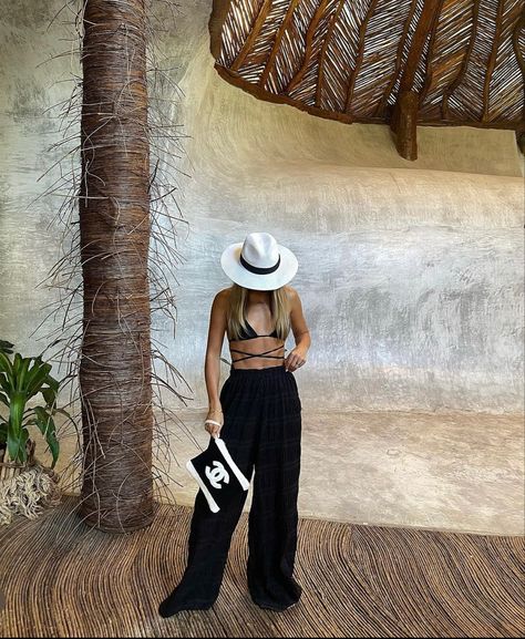 Tulum Vacation Outfits, Black Beach Outfit, Ibiza Fits, Outfit Tulum, Summer Black Dress Outfit, Tulum Outfits Ideas, Punta Cana Outfits, Tulum Outfits, Thailand Outfit