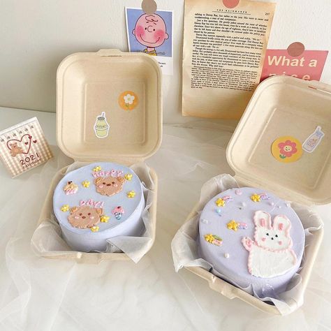 Korea Cake Design, Korean Lunch Box Cake, Korean Lunch Box, Lunch Box Cakes, Korean Lunch, Korea Cake, Korean Cakes, Pastel Kawaii Aesthetic, Lunchbox Cake