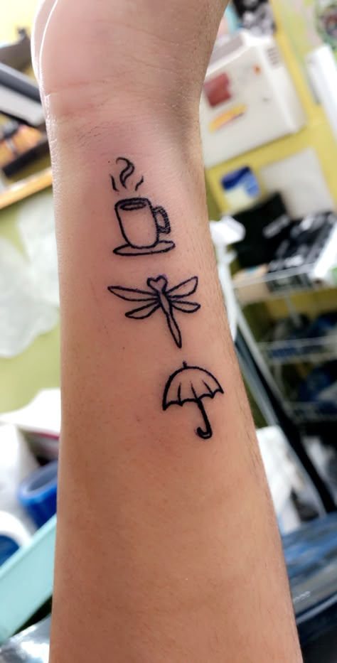 Gilmore girls Tattoo Ideas Mom And Daughter, Gilmore Girls Tattoo, Tattoo Ideas Mom, Girls Tattoo Ideas, Matching Best Friend Tattoos, Bestie Tattoo, Girls Tattoo, Gilmore Girl, Sunflower Tattoos