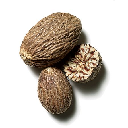 Seasonings 101 | Nutmeg Womens Health Magazine, Health Magazine, Food Tips, Turkish Recipes, Women's Health, Brunettes, Secret Santa, Womens Health, Food Hacks