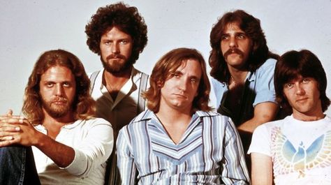 American rock band the Eagles pictured in the early 1970s Eagles Songs, Eagles Music, Bernie Leadon, Eagles Hotel California, Randy Meisner, Eagles Band, The Long Goodbye, Glenn Frey, Jackson Browne