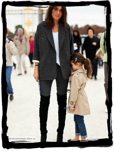 Alt Street Style, Style Chic Parisien, Emmanuelle Alt Style, Street Style 2022, Chic Clothing Style, Style Parisienne, Emmanuelle Alt, Parisian Chic Style, Alt Style