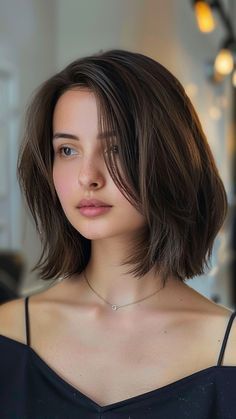 It's beyond tricky to tell these doubles apart Short Hairstyle Women Gen Z, Gen Z Bob Haircut, Gen Z Hair, Gents Hair Style, Choppy Bob Hairstyles, Hair Inspiration Short, Round Face Haircuts, Hair Styler, Hair Styles 2017