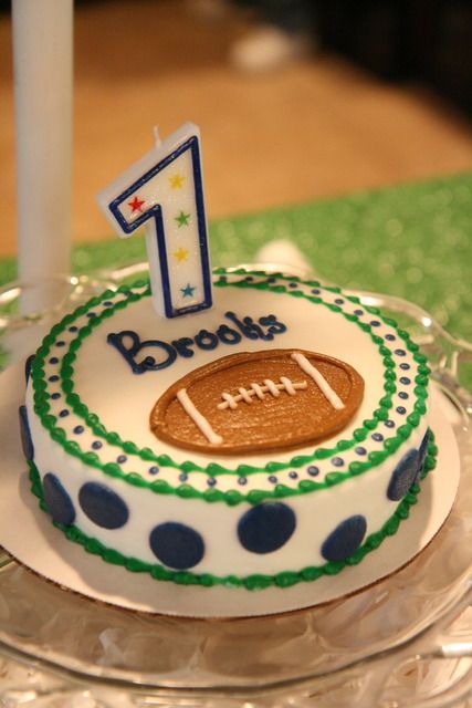 Football 1st birthday cake Football Smash Cake, Football Birthday Party Ideas, Birthday Cake Boys, Football Super Bowl, Boys 1st Birthday Party Ideas, Football Birthday Party, 1st Birthday Cakes, 50th Birthday Cake, Football Birthday