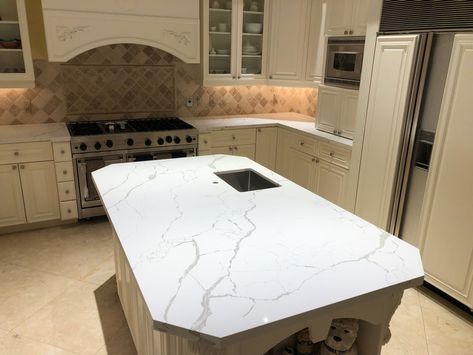 How do Calacatta Laza Quartz countertops look installed? Boca Raton, FL Calacatta Laza Quartz Kitchen, Quartz Kitchen Countertops White, Msi Quartz, Calacatta Laza Quartz, Installing Kitchen Countertops, Countertop Redo, Calacatta Laza, Kitchen Quartz, Kitchen 2020