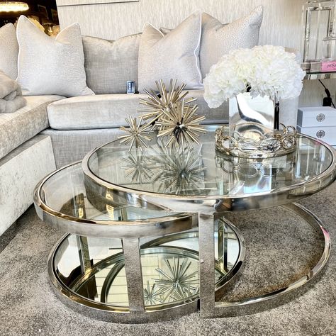 Rustic House Living Room, Glass Coffee Table Styling, Glass Coffee Table Decor, Round Living Room Table, Round Coffee Table Living Room, Silver Coffee Table, Coffee Table Stand, Round Coffee Tables, Round Glass Coffee Table