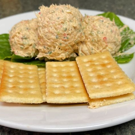 Smoked Redfish Party Dip | party, fish, recipe, dip | For your upcoming Super Bowl party, try this smoked fish dip recipe! | By Smoky Ribs BBQ Smoked Redfish, Smoked Fish Dip Recipe, Fish Dip Recipe, Redfish Recipes, Fish Dip, Smoked Fish Dip, Dip Party, Ribs Bbq, Party Dip