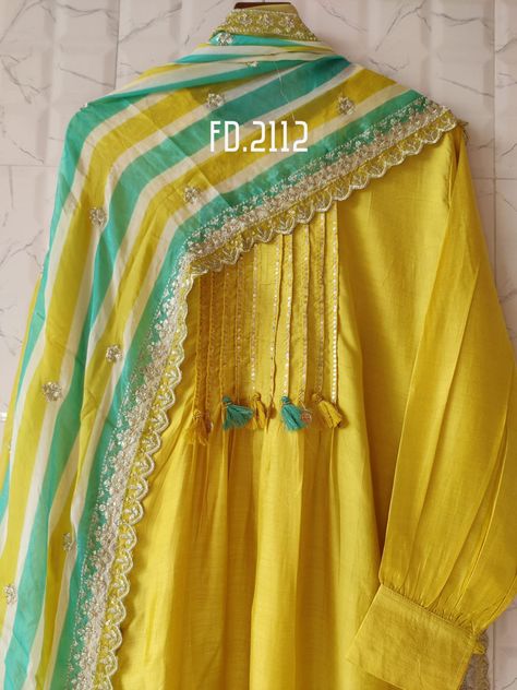 Plane Suits With Designer Dupatta, Plane Suit Designs, Dress Disighn, Net Dresses Pakistani, Designer Dupatta, Embroidery Suits Punjabi, Strip Design, Designer Kurti Patterns, Dress Book