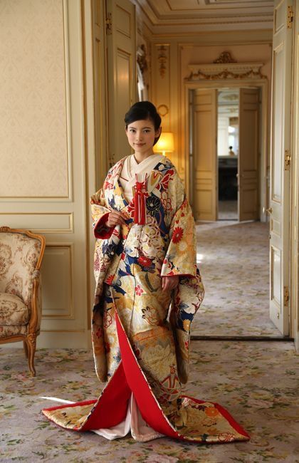 Japanese Wedding Dress, Japanese Wedding Kimono, Kabuki Costume, Japanese Traditional Clothes, Japanese Costume, Bridal Kimono, Kimono Japan, Traditional Japanese Kimono, Japanese Wedding