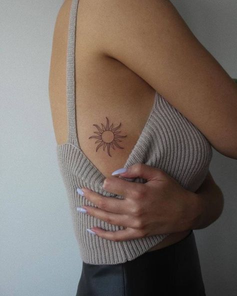 Small Rib Tattoos, Tato Minimal, Rib Tattoos For Women, Sun Tattoo Designs, Petite Tattoos, Sun Tattoos, Discreet Tattoos, Sun Tattoo, Dainty Tattoos