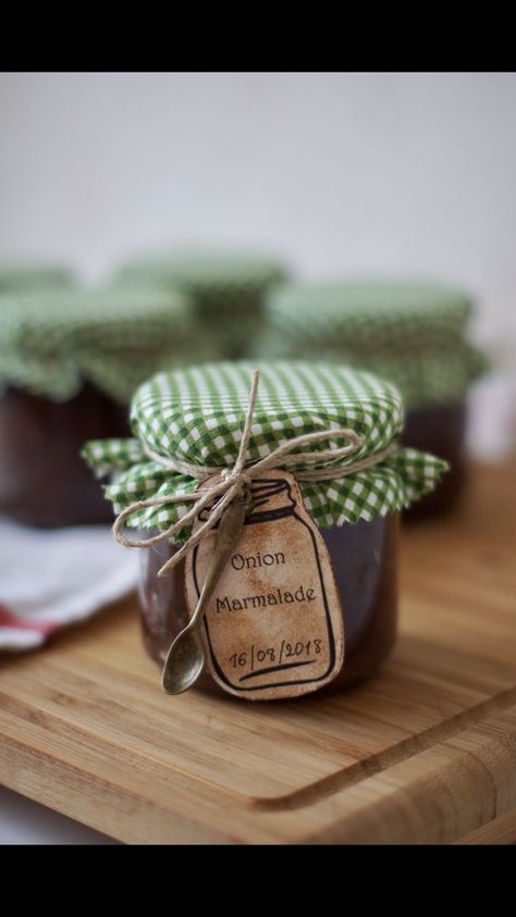 Homemade Jam Packaging, Small Jam Jars, Jelly Gift, Cottagecore Food, Jam Packaging, Jam Label, Chilli Jam, Homemade Food Gifts, Canning Labels