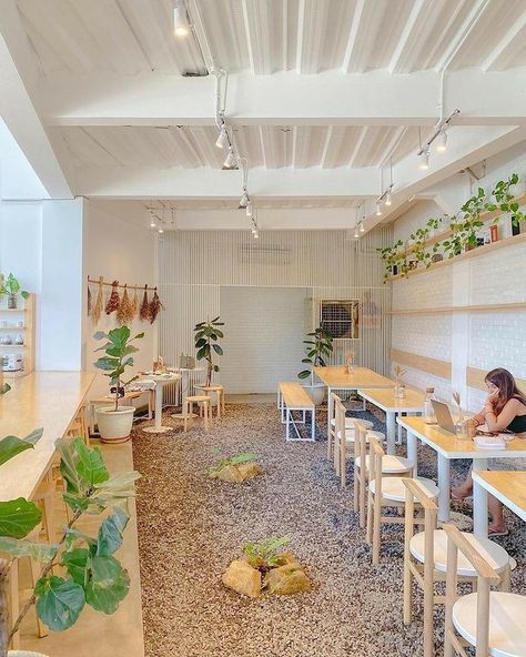 Coffee Shop Hits Outdoor Cafe Design Ideas, Muji Cafe, Cafe Design Inspiration, Outdoor Restaurant Patio, Japanese Restaurant Design, Shop Architecture, Coffee House Design, Coffee Shop Concept, Japanese Cafe