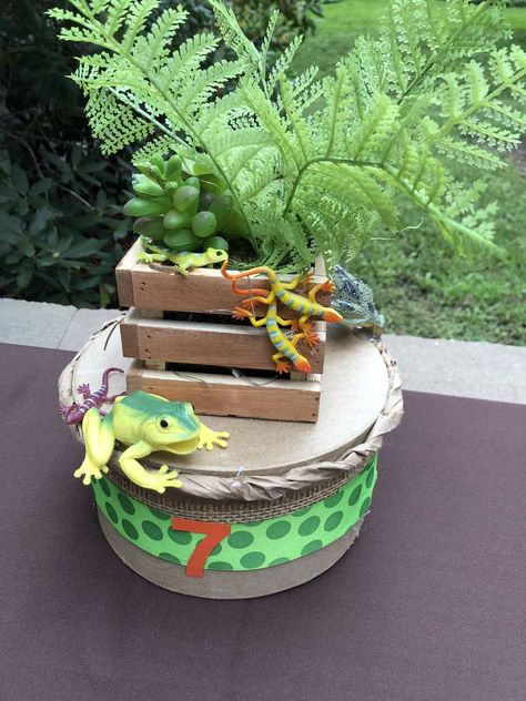 Birthday ~ Reptiles | CatchMyParty.com Reptile Party Centerpieces, Reptile Party, Rosé Birthday, Reptile Snakes, Business Party, Lisa Rosé, Party Centerpieces, Birthday Decor, Baby Party