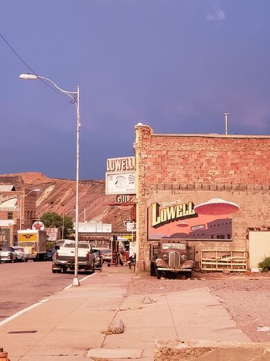 Erie Street, Historic Lowell – Bisbee, Arizona - Atlas Obscura Bisbee Arizona, Arizona Sunset, Western Festival, Western Life, Western Aesthetic, Arizona Travel, Ancient Ruins, Tombstone, Travel Diary